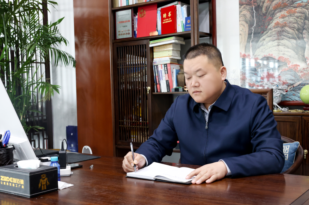 喜報！智邁德董事長張兆瑞榮登“2023濰坊民營企業家百名‘敢創先鋒’”榜單